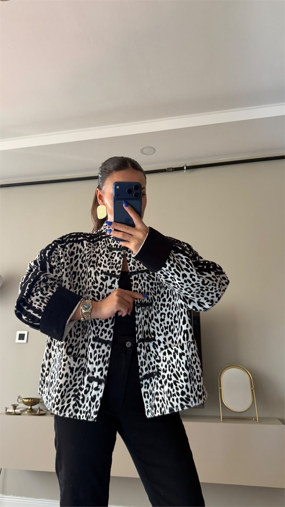 Siyah Beyaz Leopar Desenli şerit Detaylı Hakim Yaka Ceket