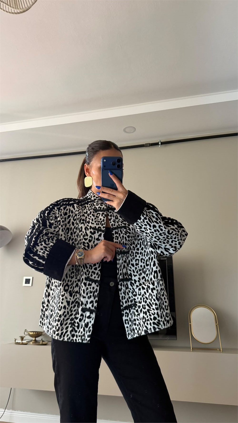 Siyah Beyaz Leopar Desenli şerit Detaylı Hakim Yaka Ceket