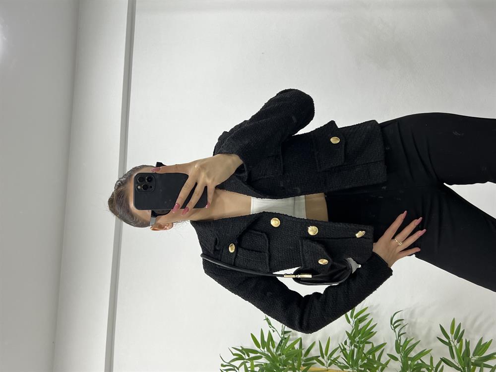 Si̇yah Gold Düğme Detayli Blazer Ceket
