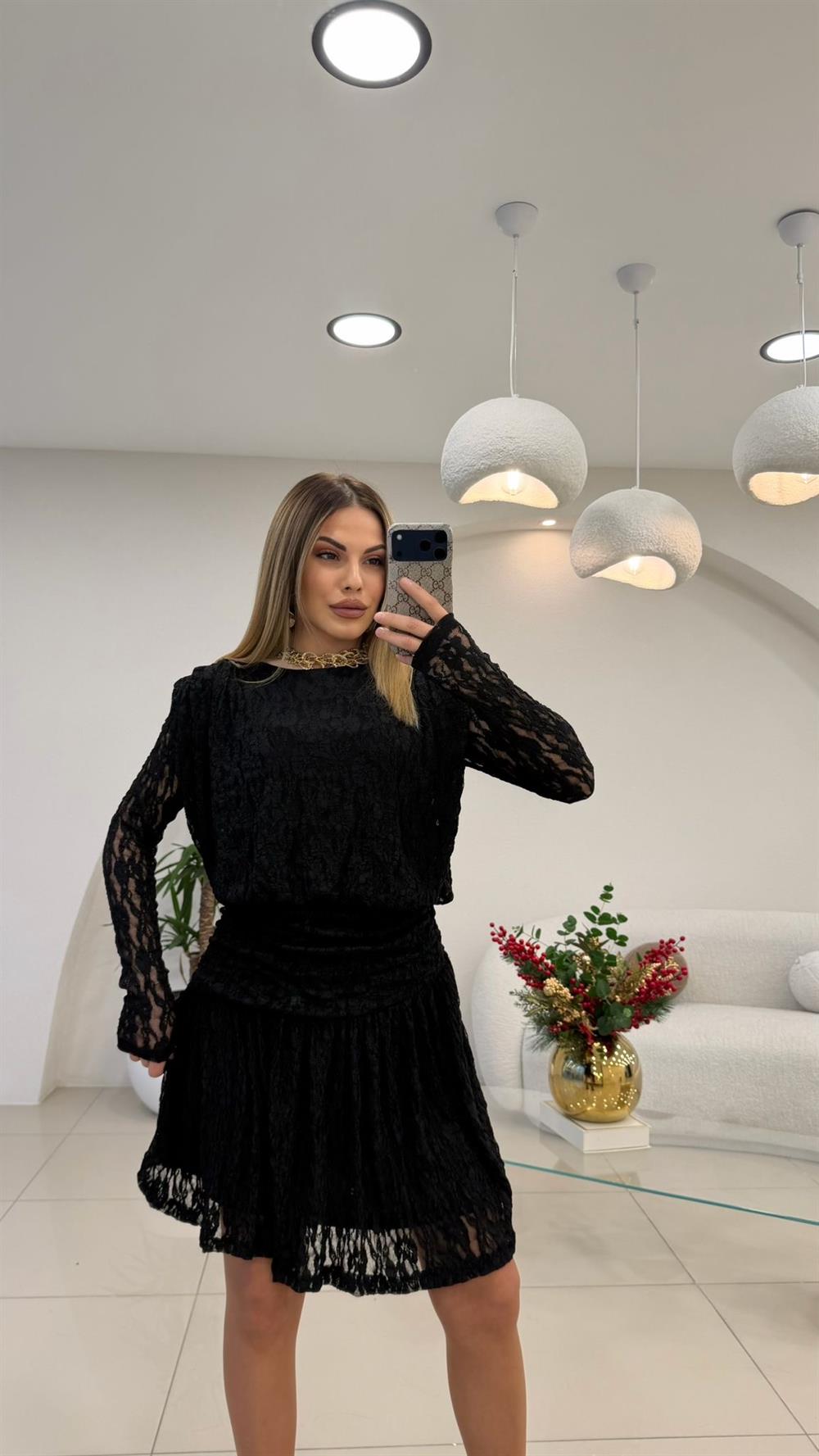 SİYAH GÜPÜRLİ MİDİ ELBİSE