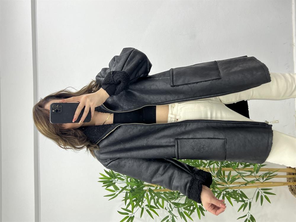 Si̇yah Kürklü Deri̇ Mont