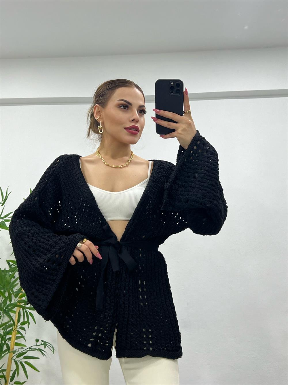 Si̇yah Kuşakli Örgülü Hirka