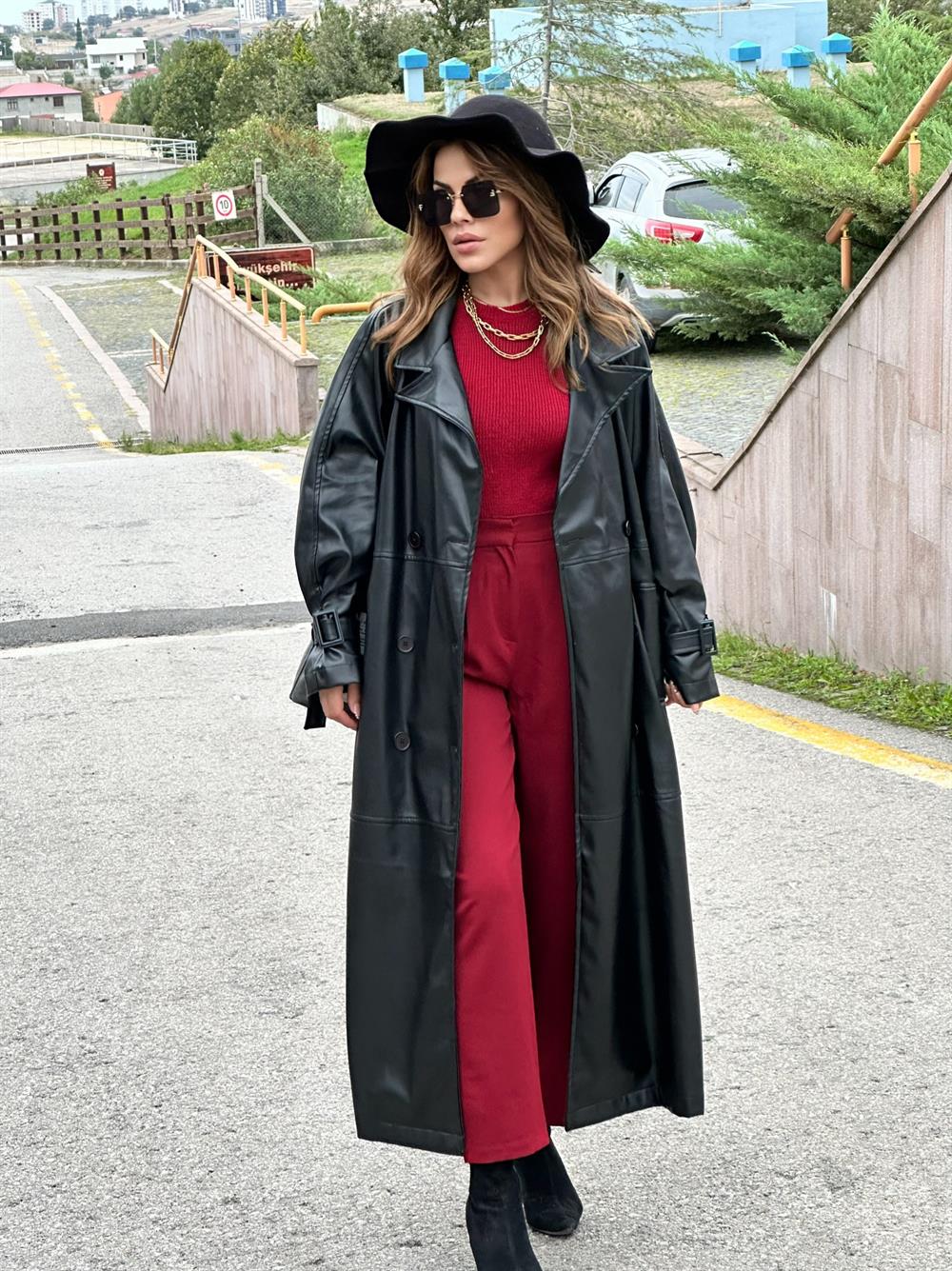 Si̇yah Kuşakli Premi̇um Seri̇ Deri̇ Trençkot