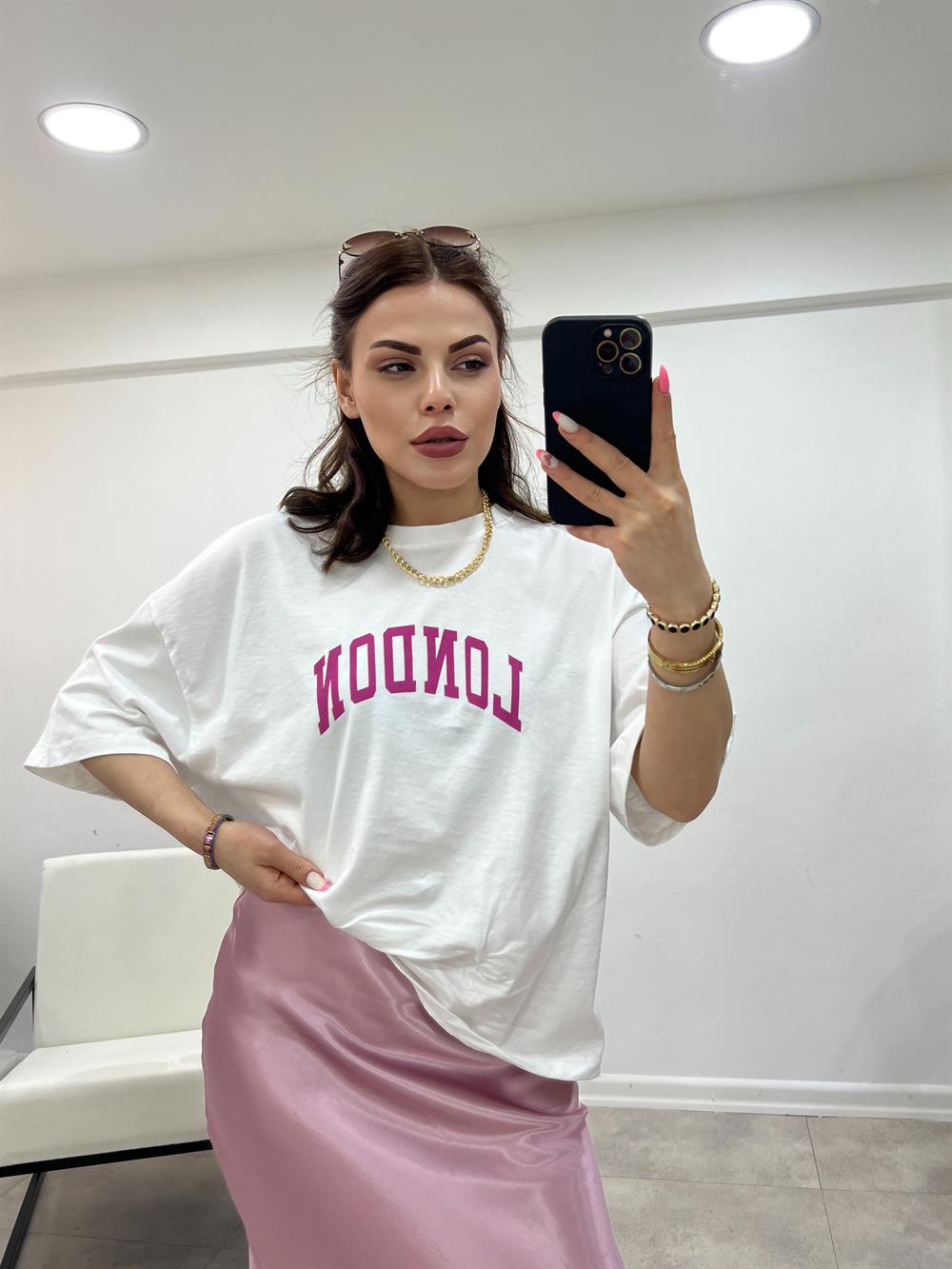 Önü London Yazili Tshırt Beyaz