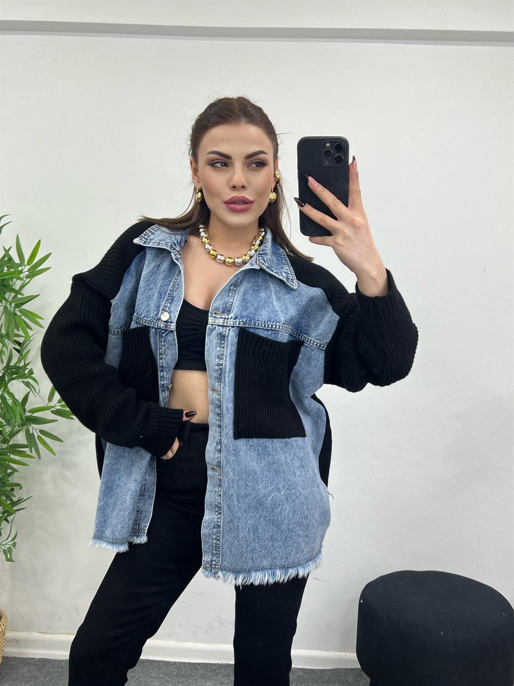 Si̇yah Örme Cepli̇ Püsküllü Jean Hirka