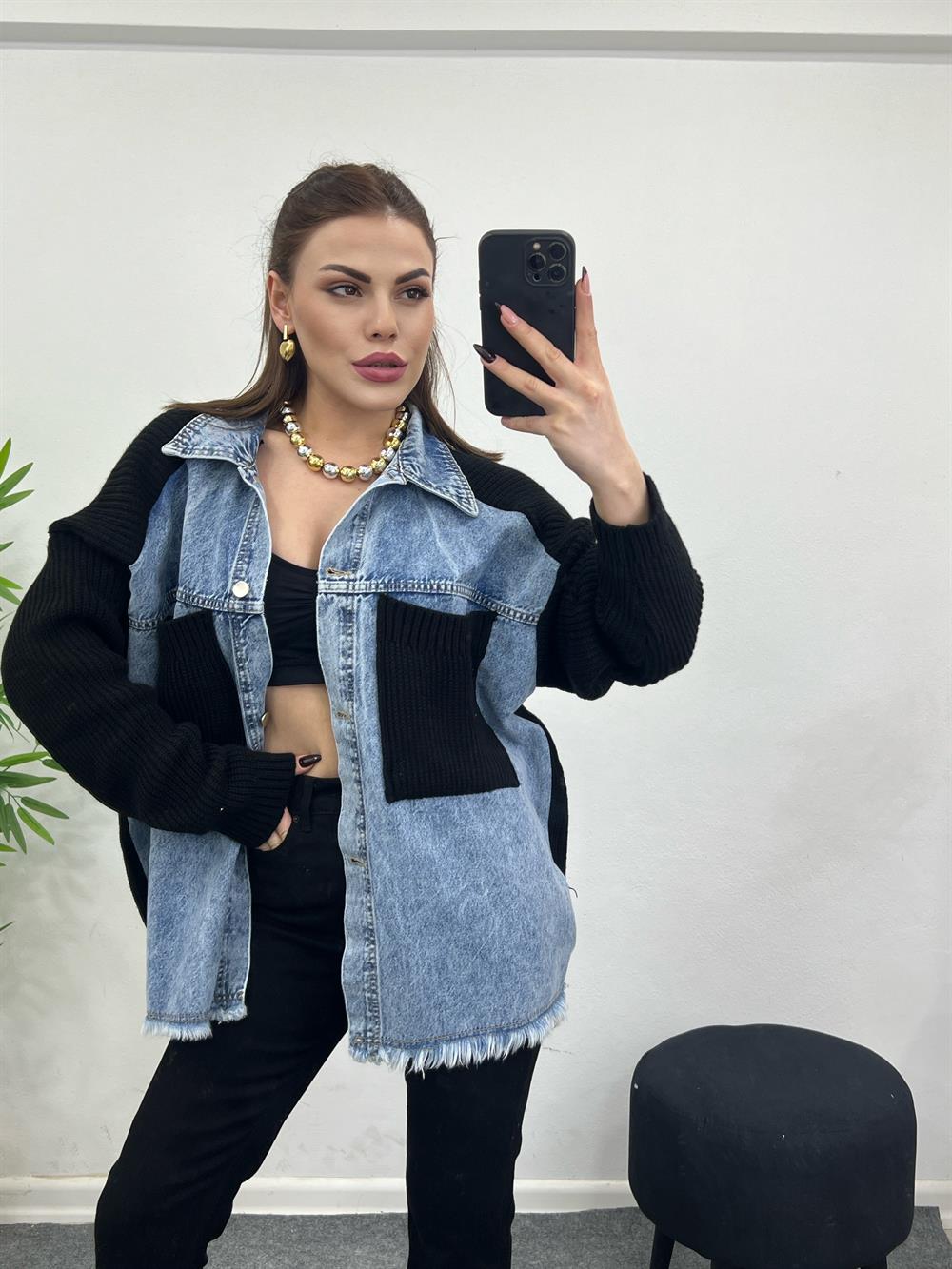 Si̇yah Örme Cepli̇ Püsküllü Jean Hirka