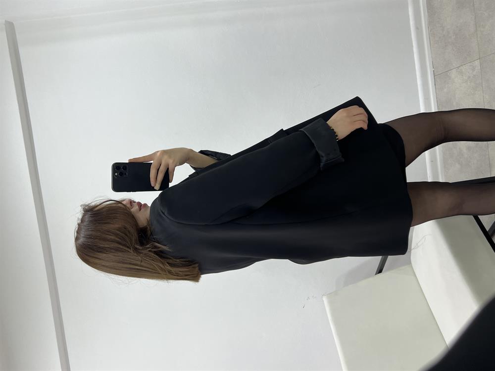 Si̇yah Oversi̇ze Blazer Ceket