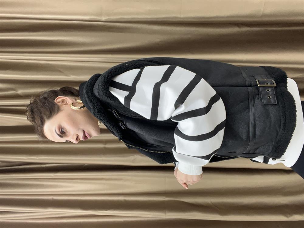 Si̇yah Rengi̇ Kürklü Yelek