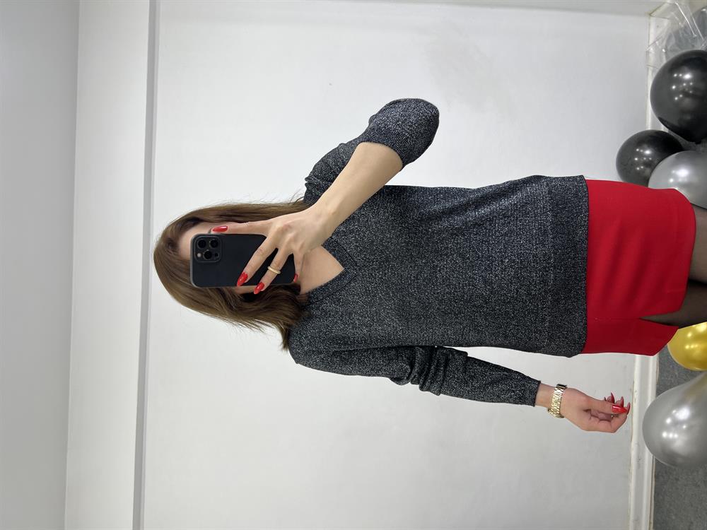 Si̇yah Si̇mli̇ V Yaka Tri̇ko Kazak