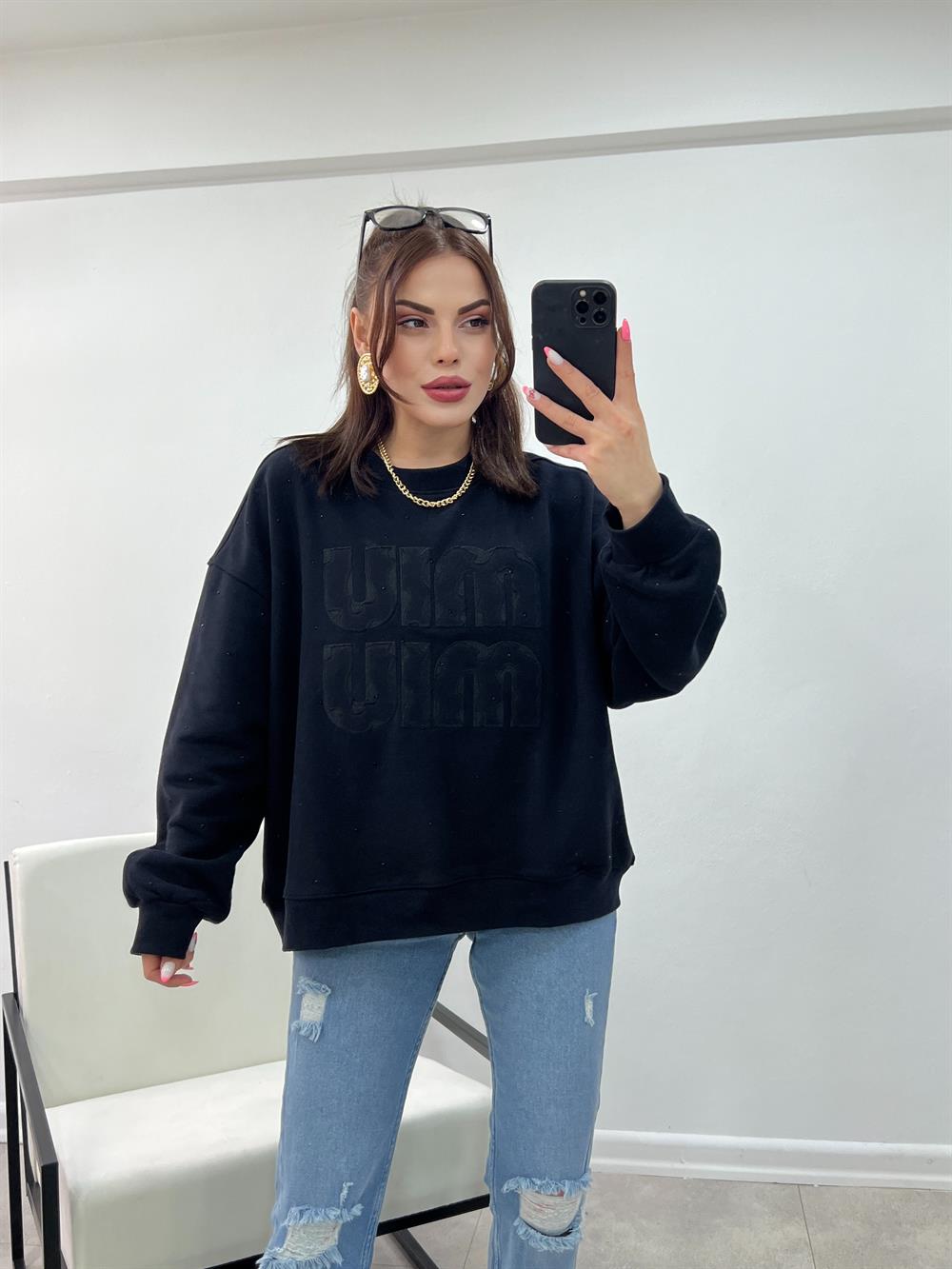 Si̇yah Yazi Detayli Sweatshi̇rt