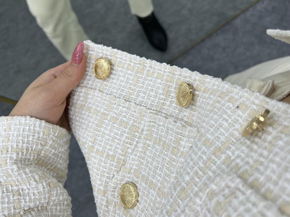 Taş Rengi̇ Gold Düğme Detayli Blazer Ceket