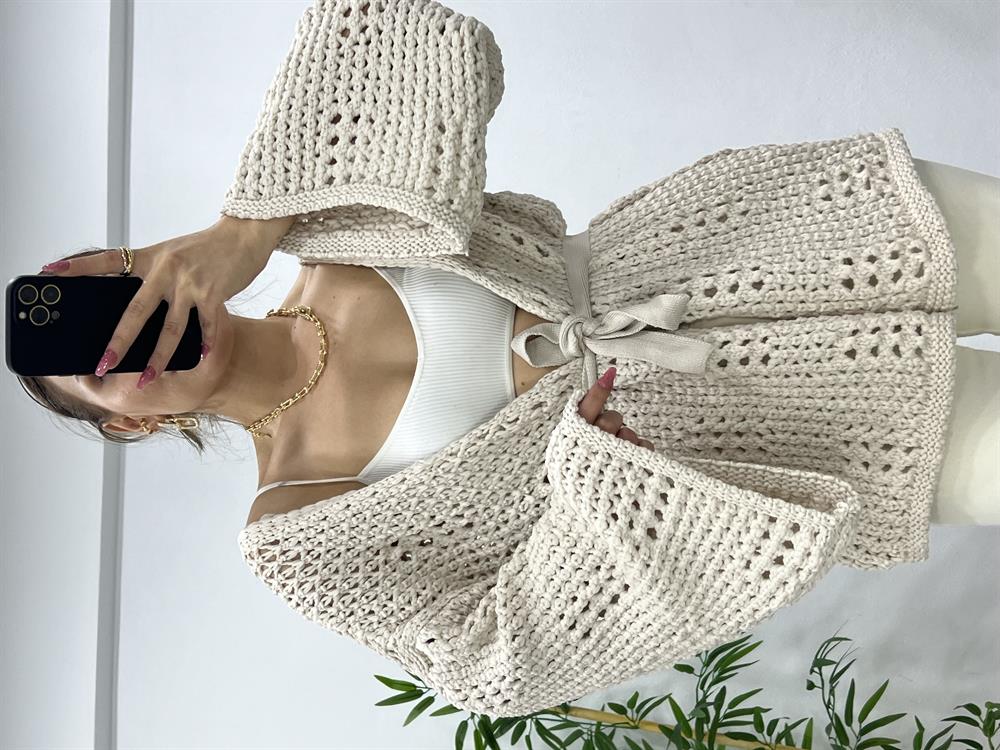 Taş Rengi̇ Kuşakli Örgülü Hirka