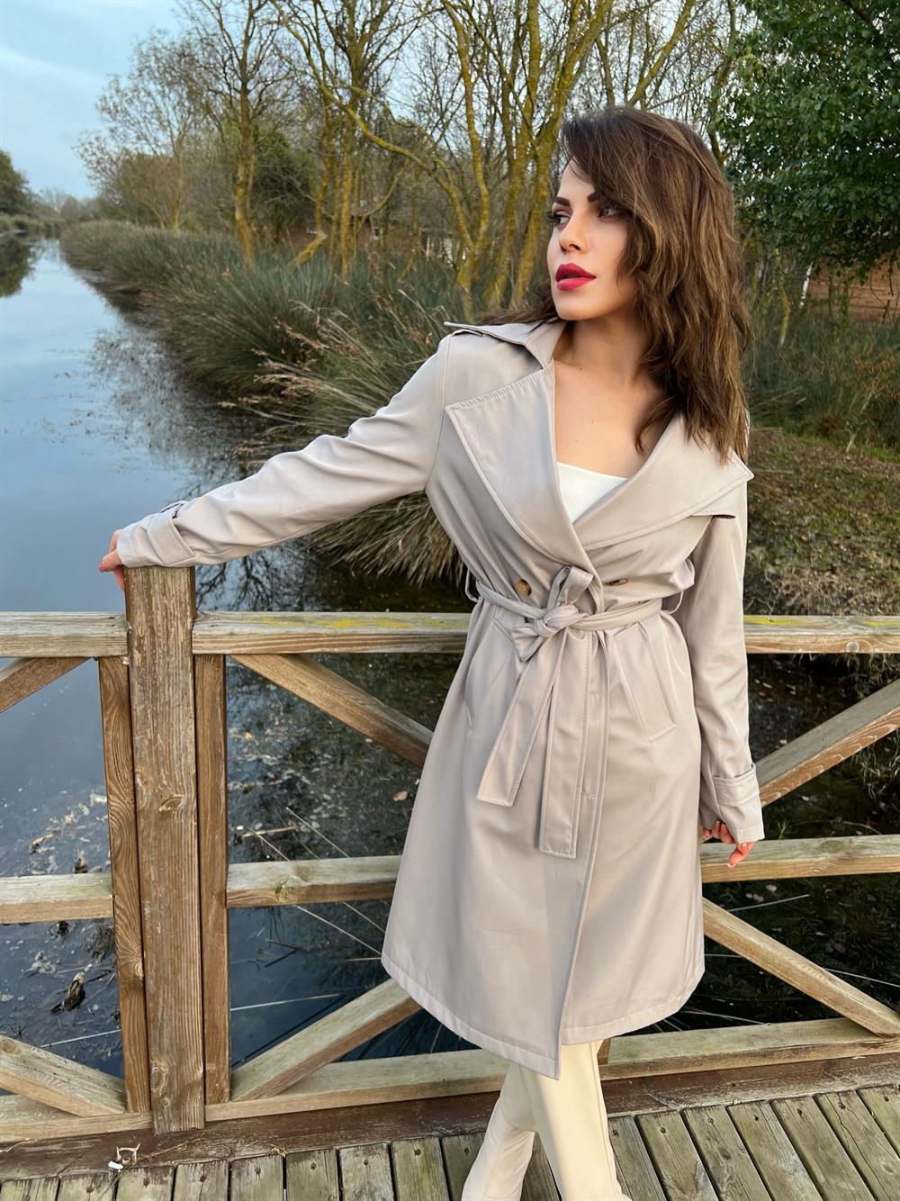 Taş Rengi̇ Leopar Astarli Trençkot