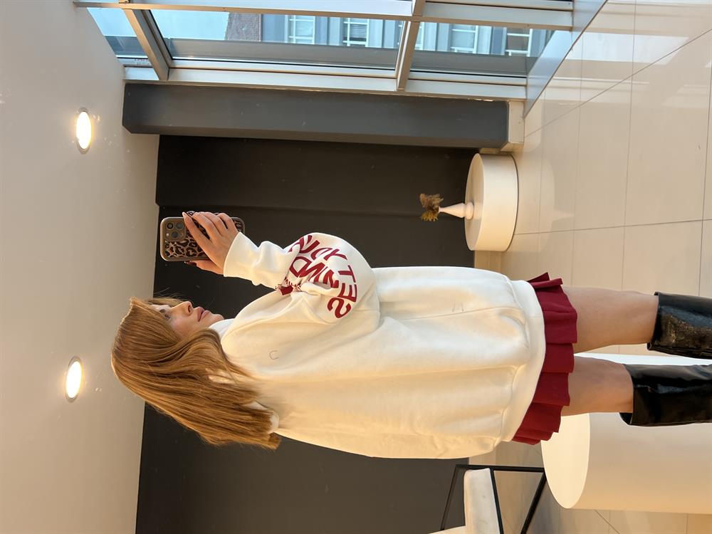 Tasarim Bordo Yazili Şardonlu Sweat