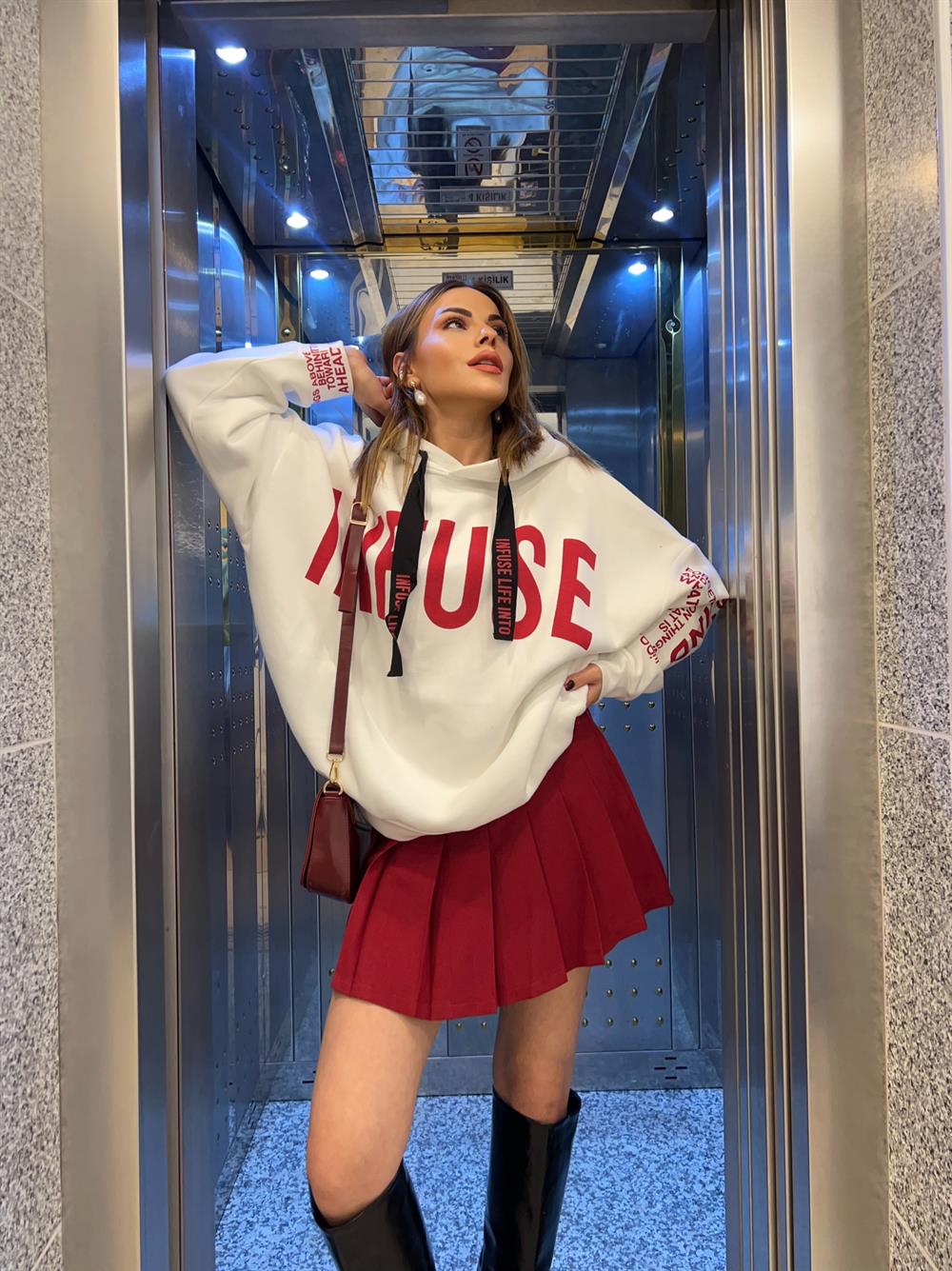 Tasarim Bordo Yazili Şardonlu Sweat