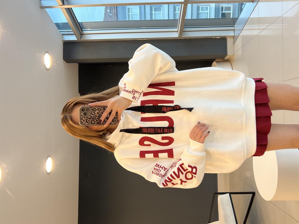 Tasarim Bordo Yazili Şardonlu Sweat
