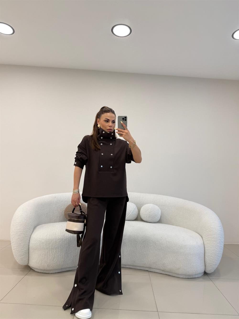 TASARIM DİK YAKA ÇITÇIT DETAYLI EŞOFMAN TAKIMI KAHVE