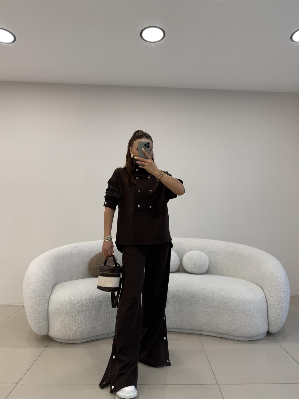 TASARIM DİK YAKA ÇITÇIT DETAYLI EŞOFMAN TAKIMI KAHVE