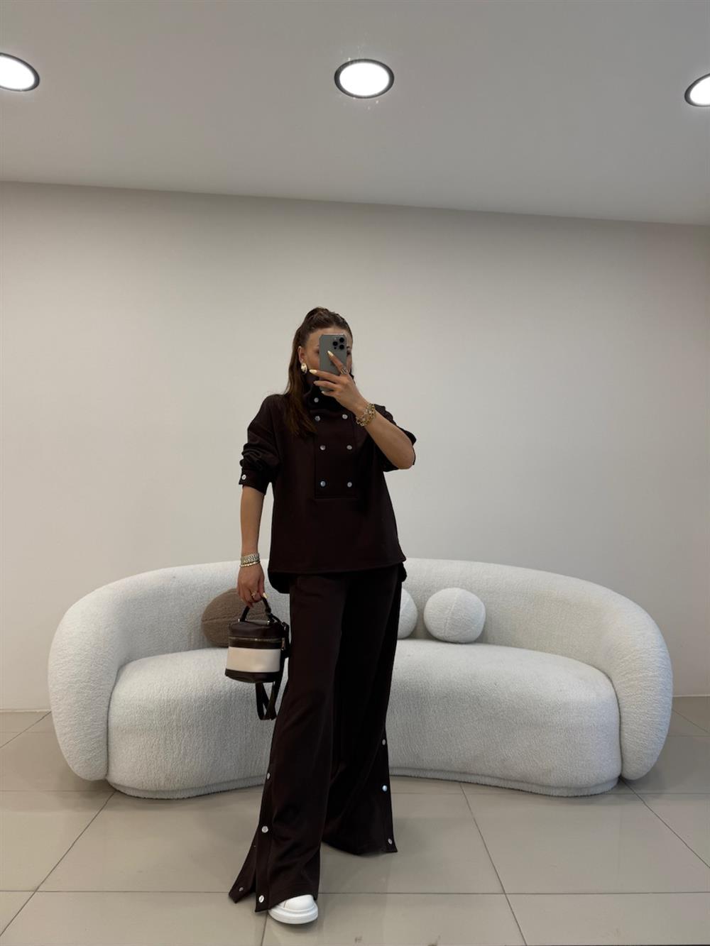 TASARIM DİK YAKA ÇITÇIT DETAYLI EŞOFMAN TAKIMI KAHVE