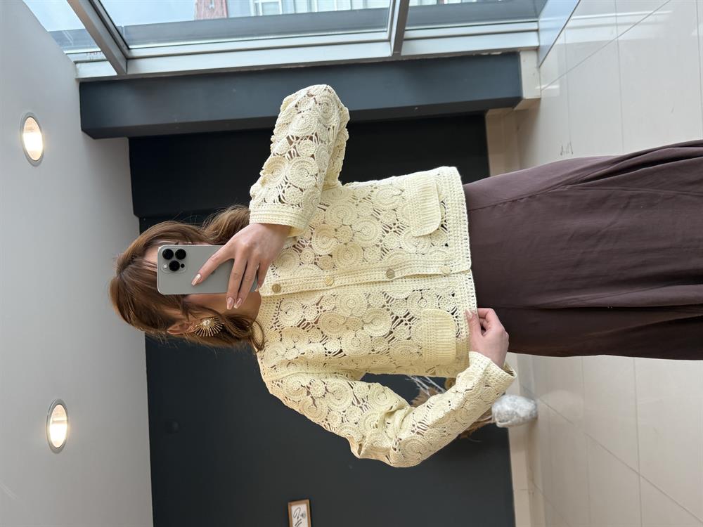 Tasarim Gol Düğmeli̇ Dantel Ceket Sari