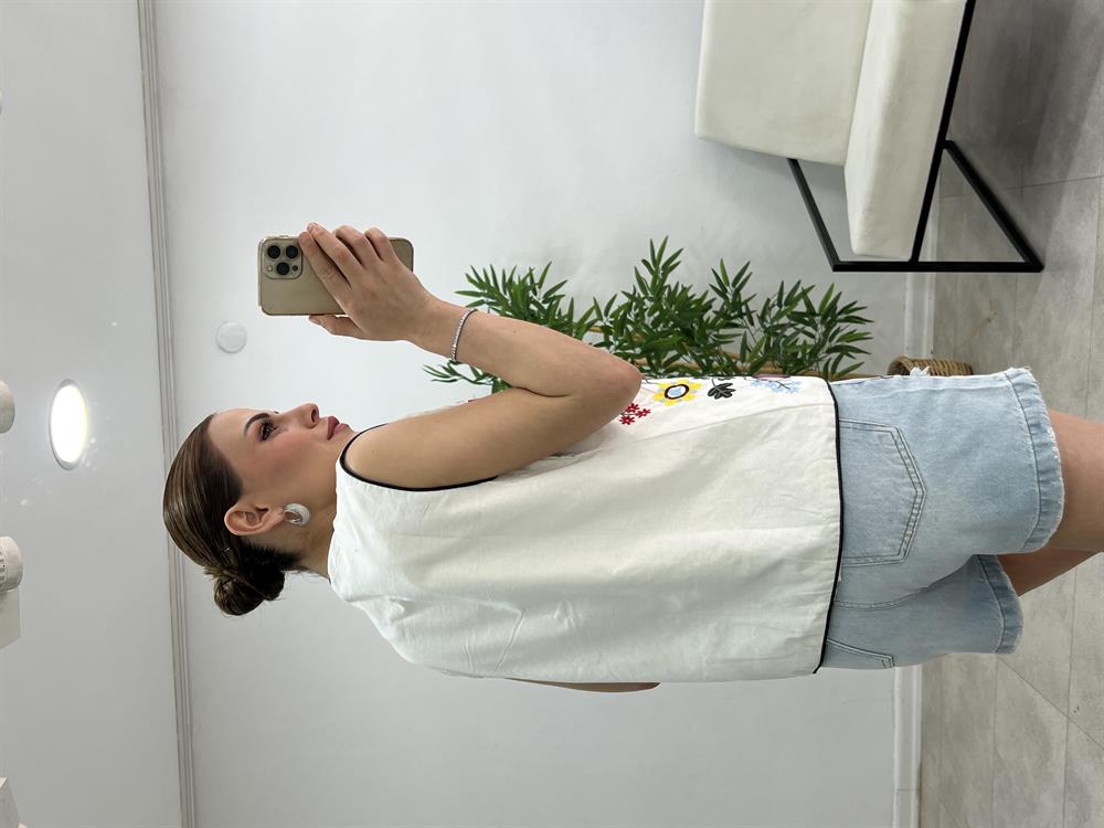 Tasarim İşlemeli̇ Keten Yelek