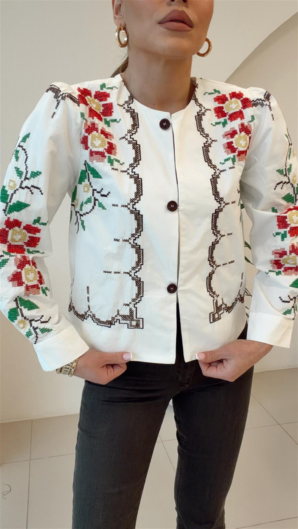TASARIM KANAVİÇE İŞLEMELİ GÖMLEK CEKET