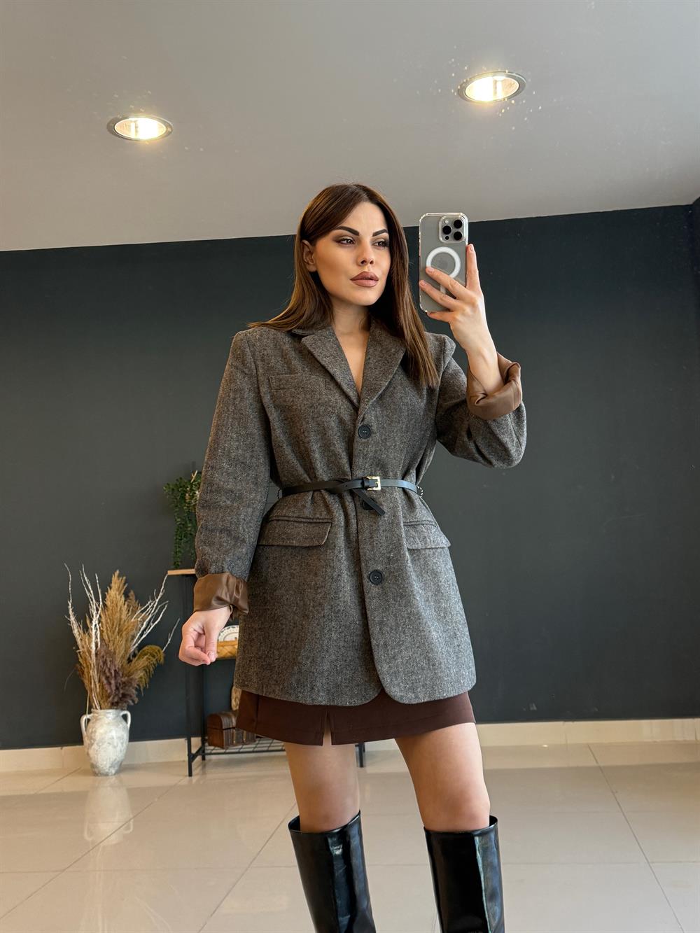 Tasarim Kendi̇nden Kemerli̇ Kaşe Ceket