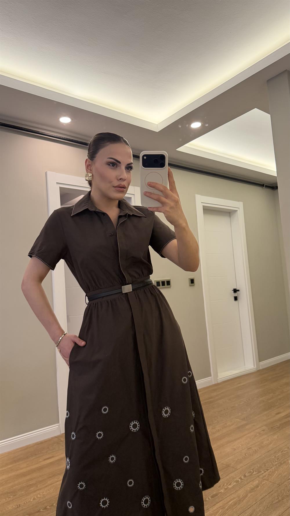 Tasarım Nakışlı Delikli Max boy Elbise  Kahve