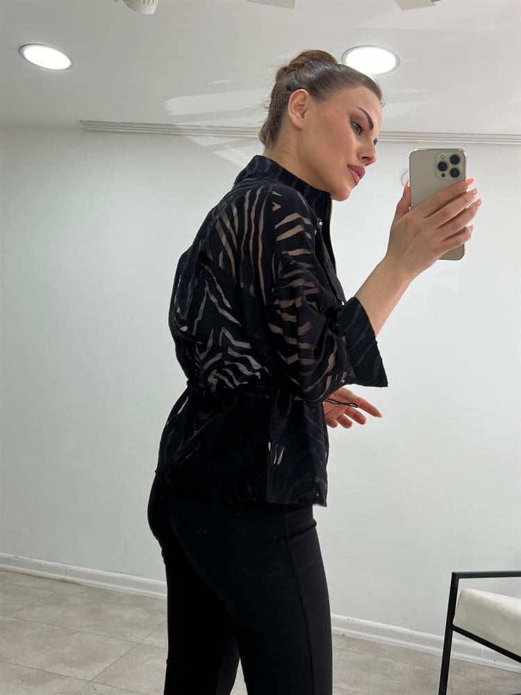 Tasarim Tül Desenli̇ Ceket Si̇yah