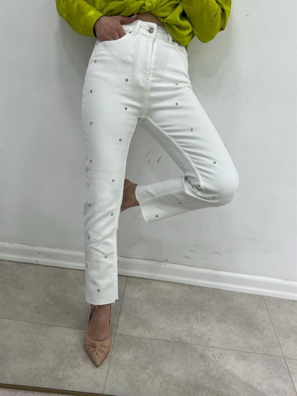 Taşli Beyaz Jean