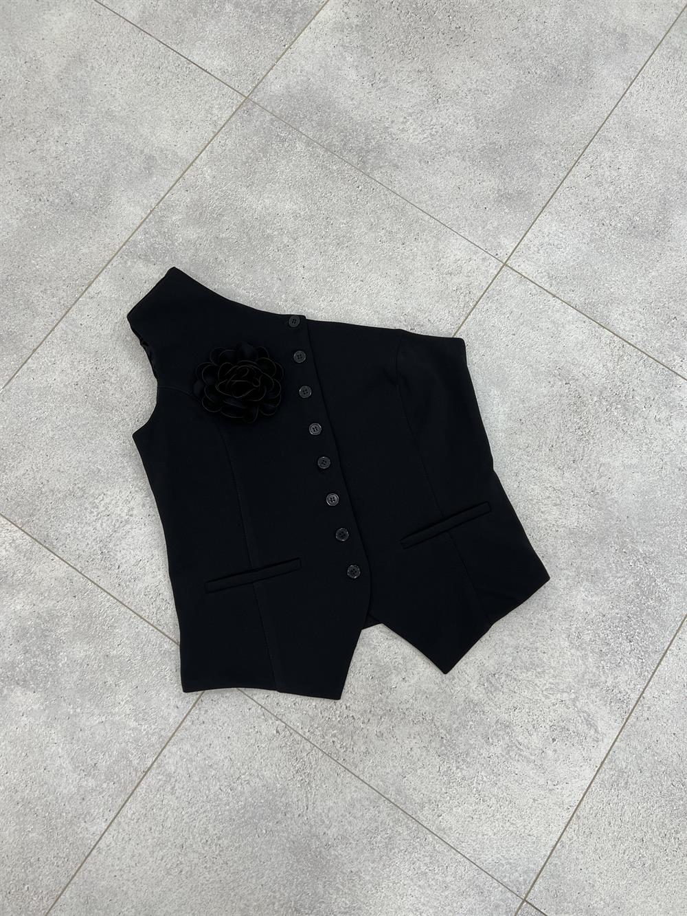 Tek Omuz Dekolteli̇ Tasarim Yelek