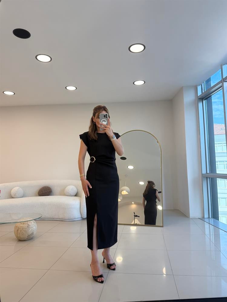 TOKA DETAYLI KRUVAZE ELBİSE SİYAH 