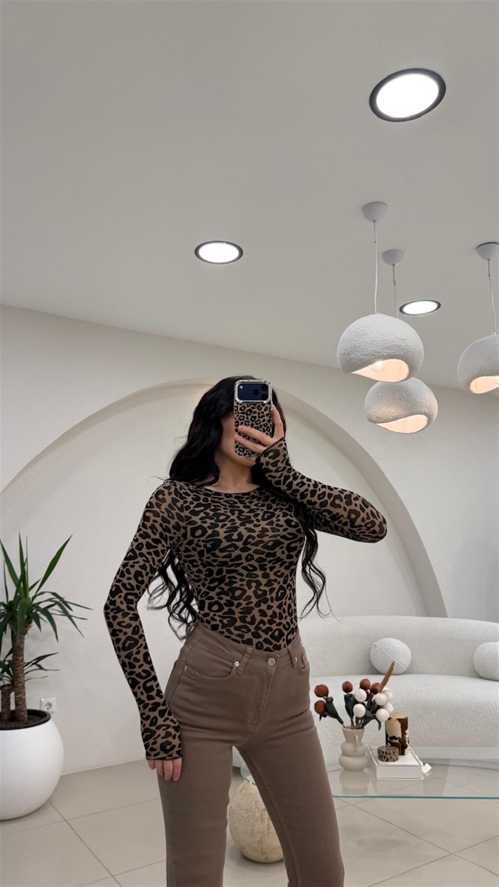 TRANSPARAN  LEOPAR  BADY
