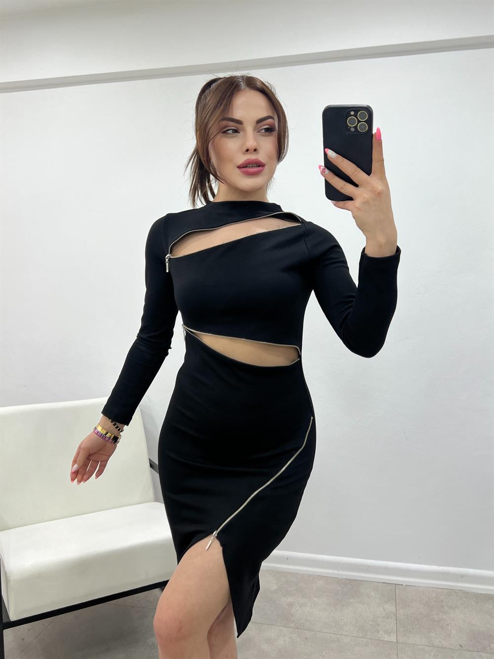 Üç Fermuarli Asi̇metri̇k Kesi̇m Elbi̇se