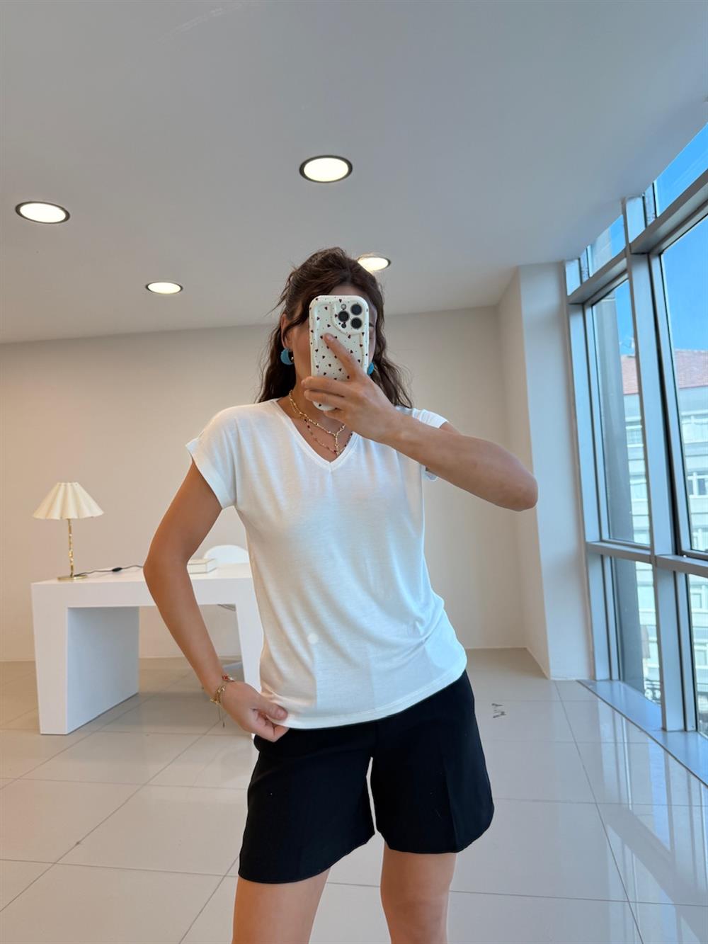 V YAKA %100 PAMUK BASİC TSHIRT BEYAZ
