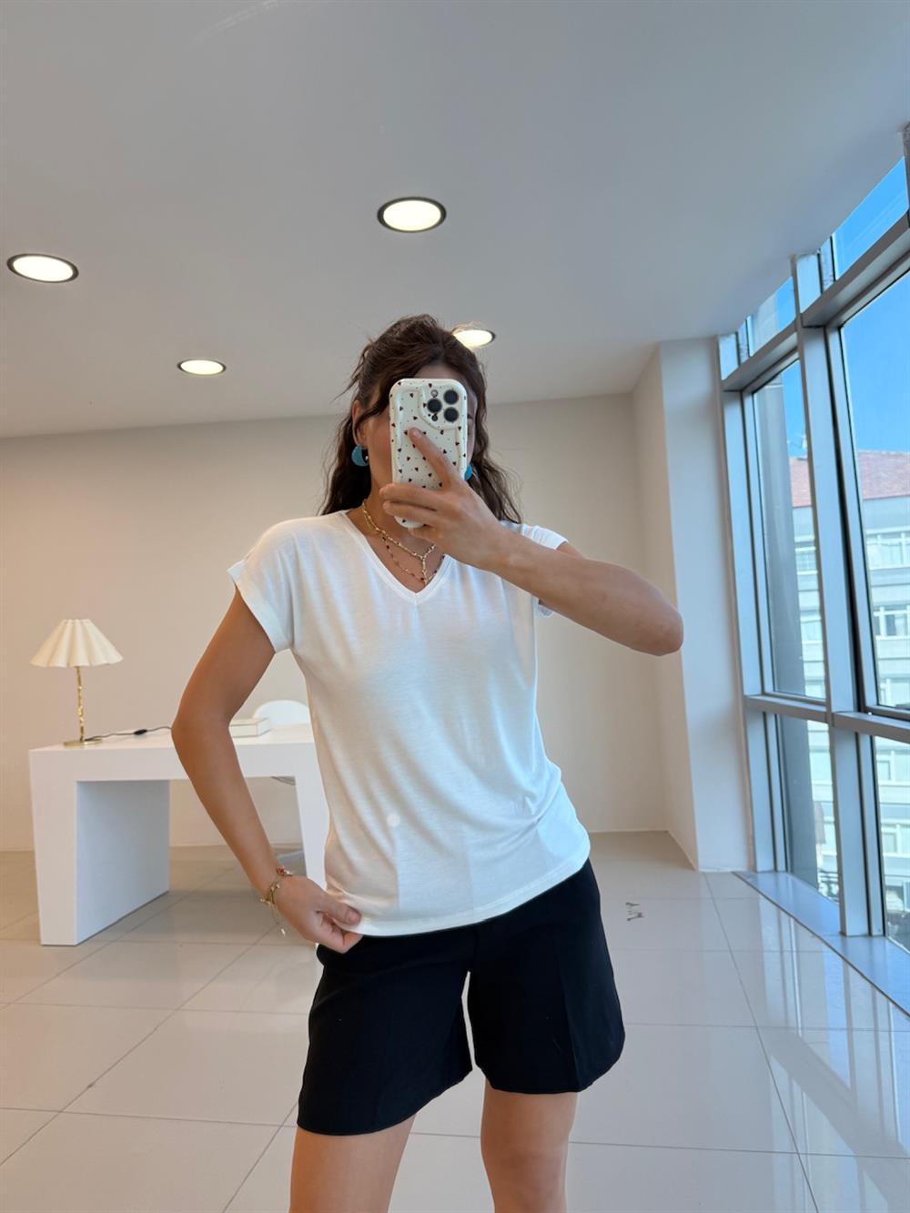 V YAKA %100 PAMUK BASİC TSHIRT KREM