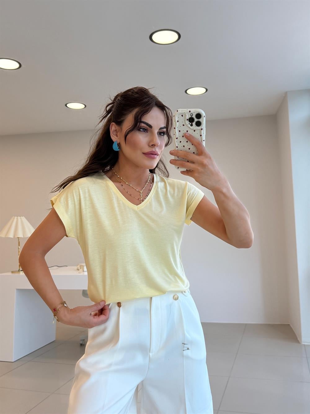 V YAKA %100 PAMUK BASİC TSHIRT SARI