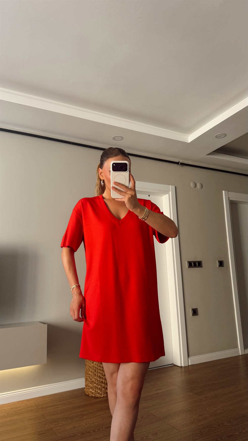 V Yaka Basic Kısa Elbise Kırmızı