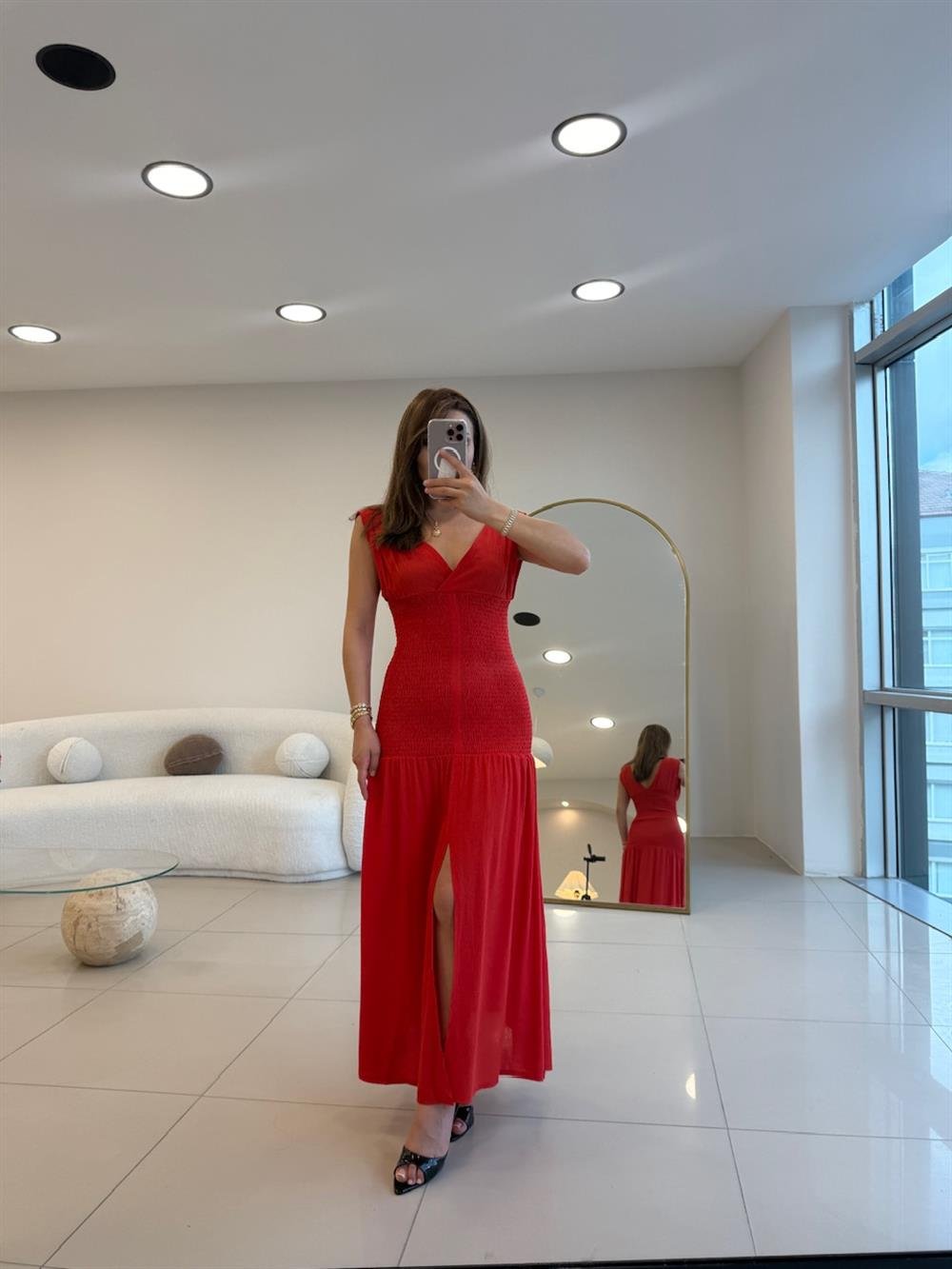 V YAKA BELDEN KORSAJLI ELBİSE KIRMIZI