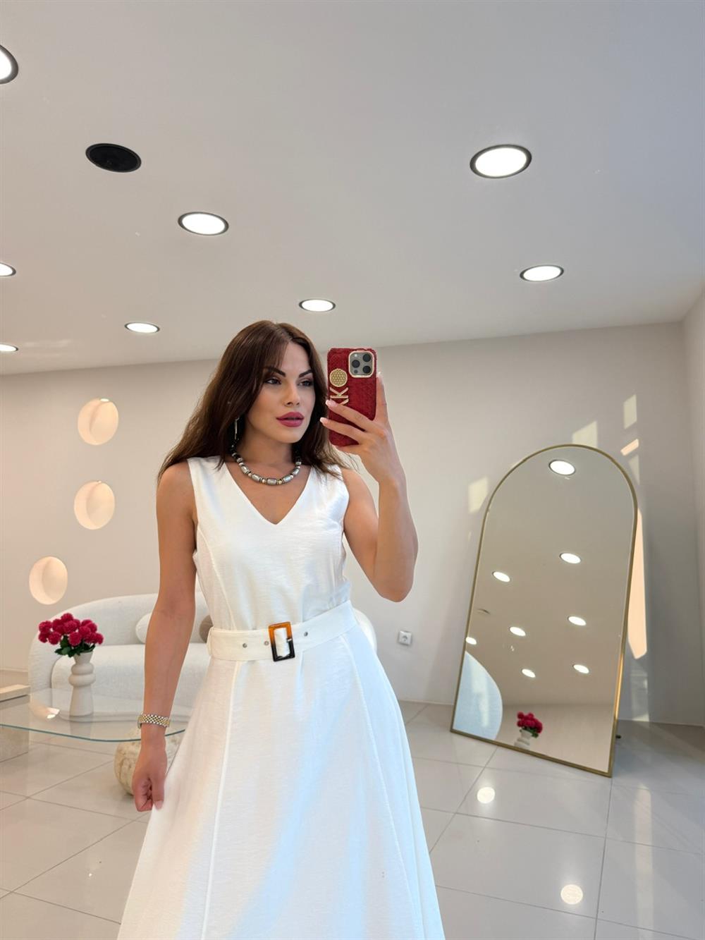 V YAKA KEMERLİ KETEN ELBİSE BEYAZ