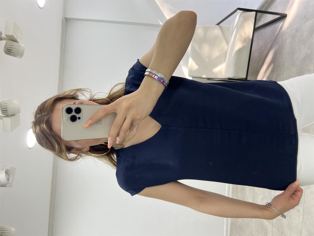 V Yaka Parlak Kumaş Bluz Laci̇vert