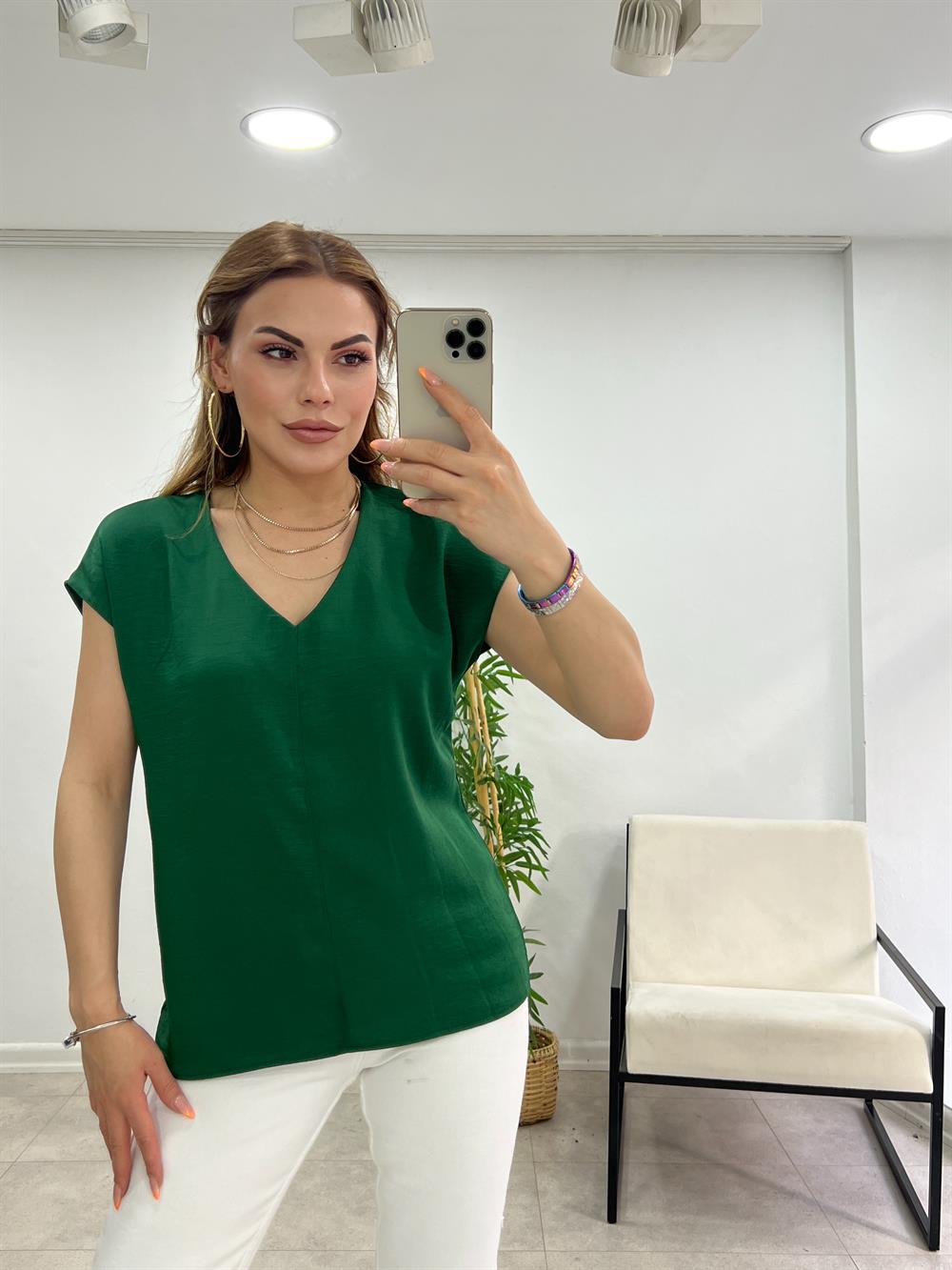 V Yaka Parlak Kumaş Bluz Yeşi̇l