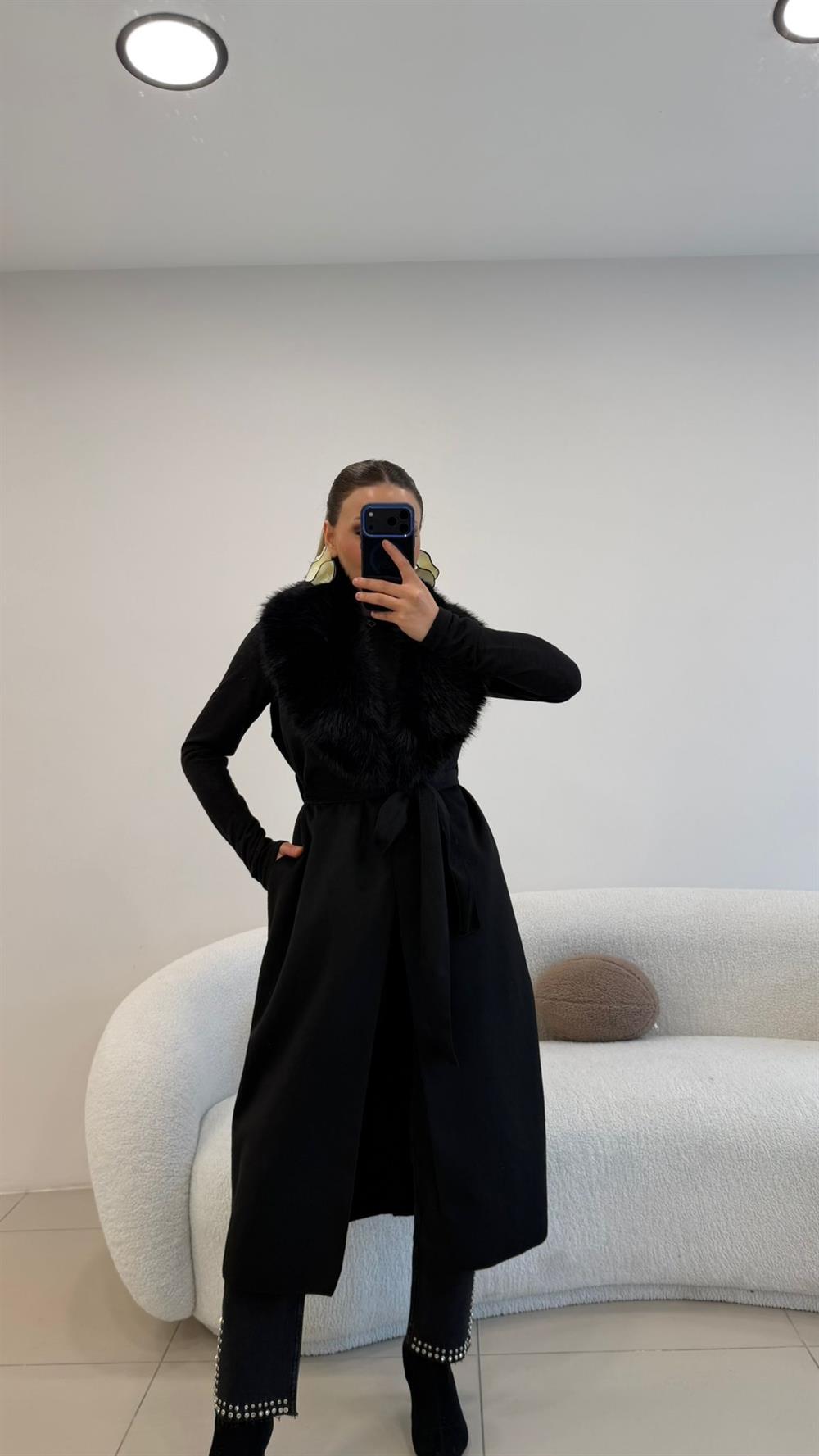 YAKA KÜRKLÜ UZUN KAŞE YELEK SİYAH