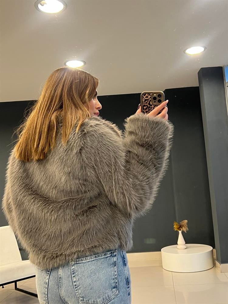 Yakali Fermuarli Gri̇ Kürk