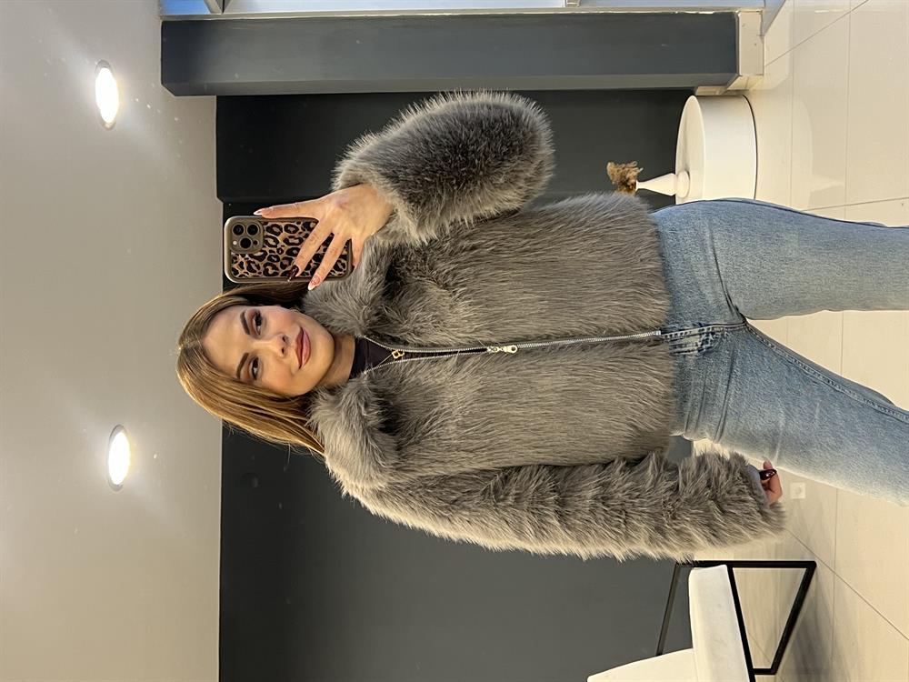 Yakali Fermuarli Gri̇ Kürk