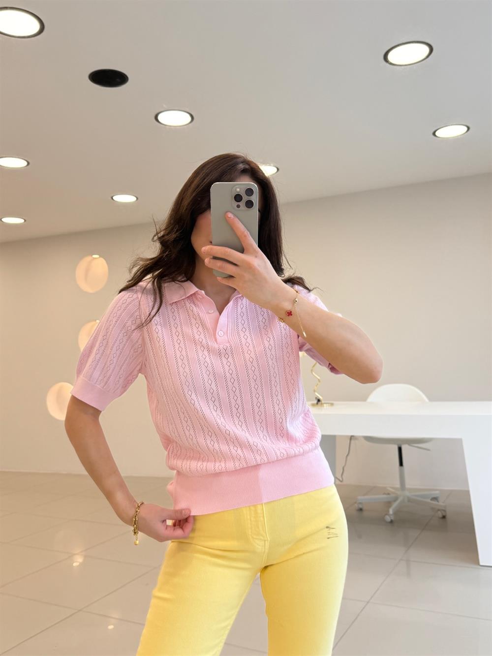 YAKASI DÜĞMELİMERSERİZE PEMBE