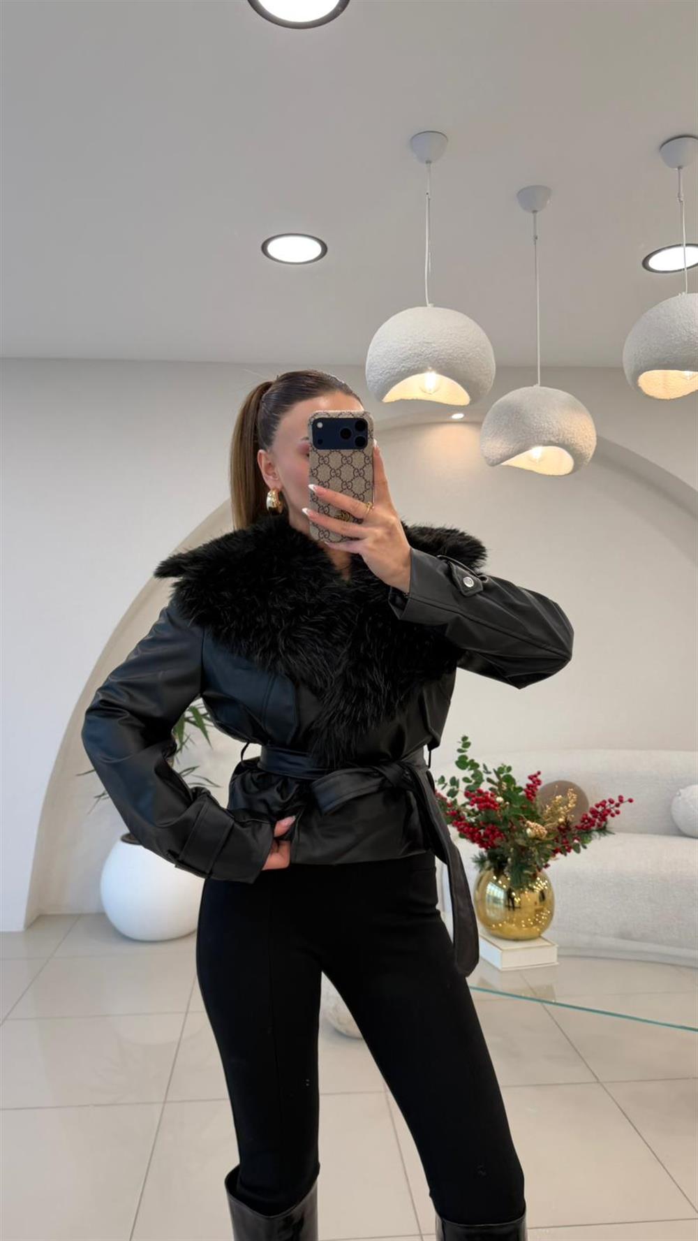 YAKASI KÜRKLÜ DERİ CEKET