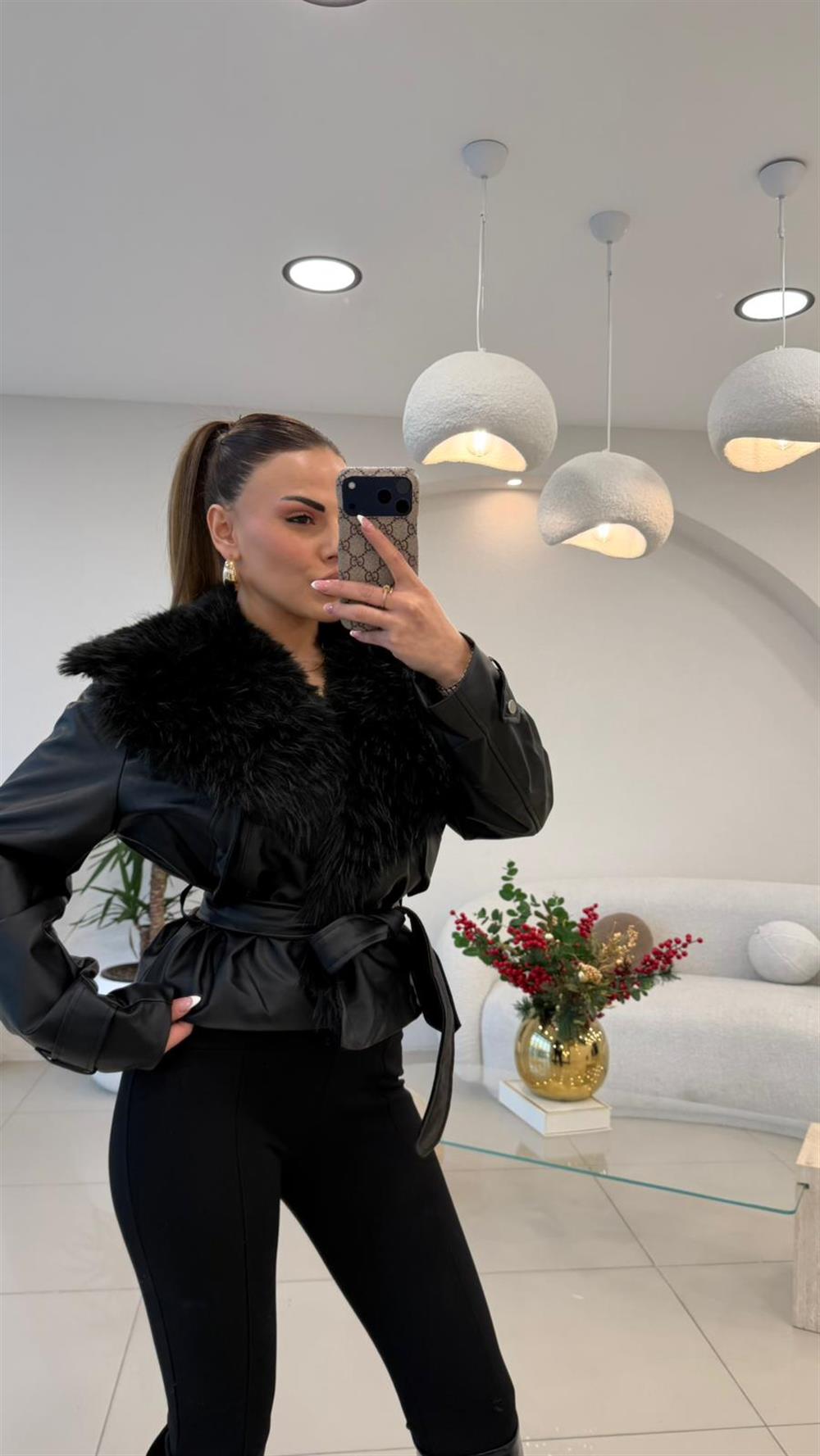 YAKASI KÜRKLÜ DERİ CEKET