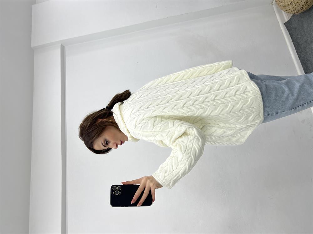 Yakasi Fermuarli Ekru Kazak