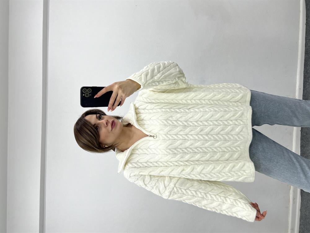 Yakasi Fermuarli Ekru Kazak